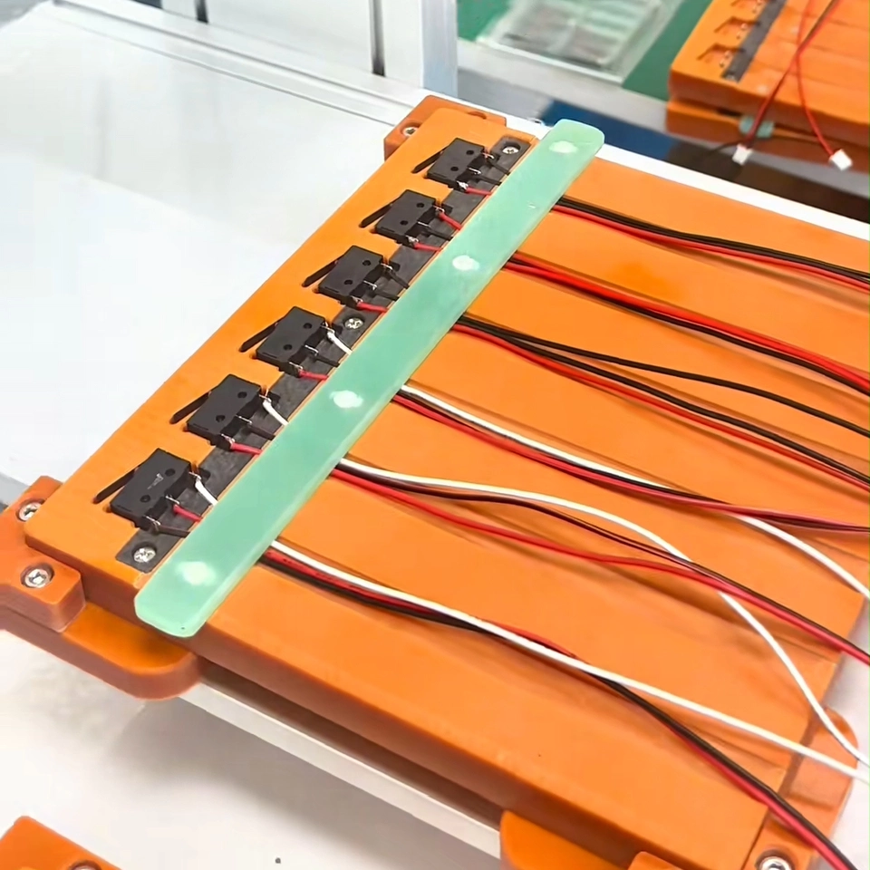 Three/Four-Axis Dual-Station High-Power Automatic Soldering Robot - Image 5